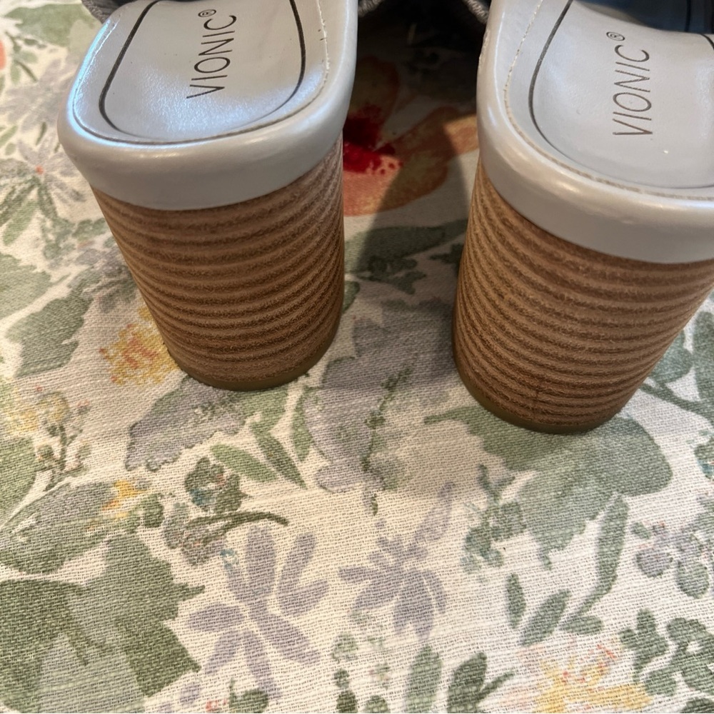 Vionic Gray Mules With Perforated Design - image 7